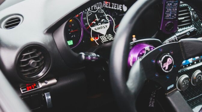 Articles: Sports Steering Wheel Upholstery in Car Tuning: Key Aspects